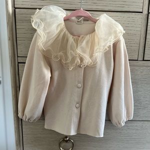 Beige sweater tulle collar